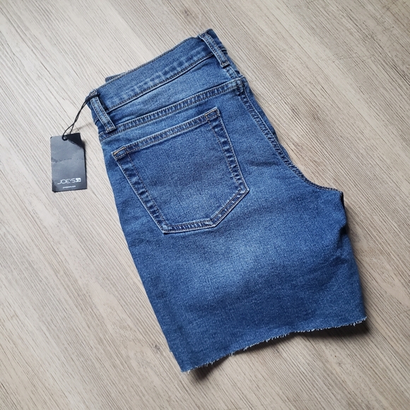 NWT Joe's Jeans Womens Easy Bermuda Mid-Rise Frayed Hem Cuffed Shorts 26 $168 - Picture 13 of 13
